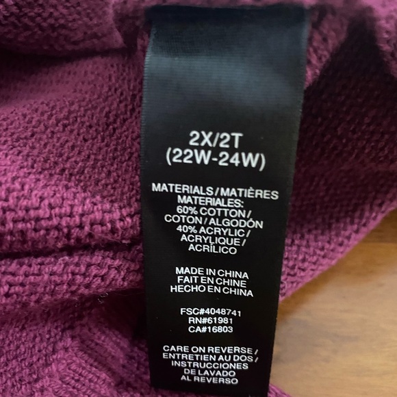 Signature Weekend 2X Fringe Sweater - Picture 8 of 9